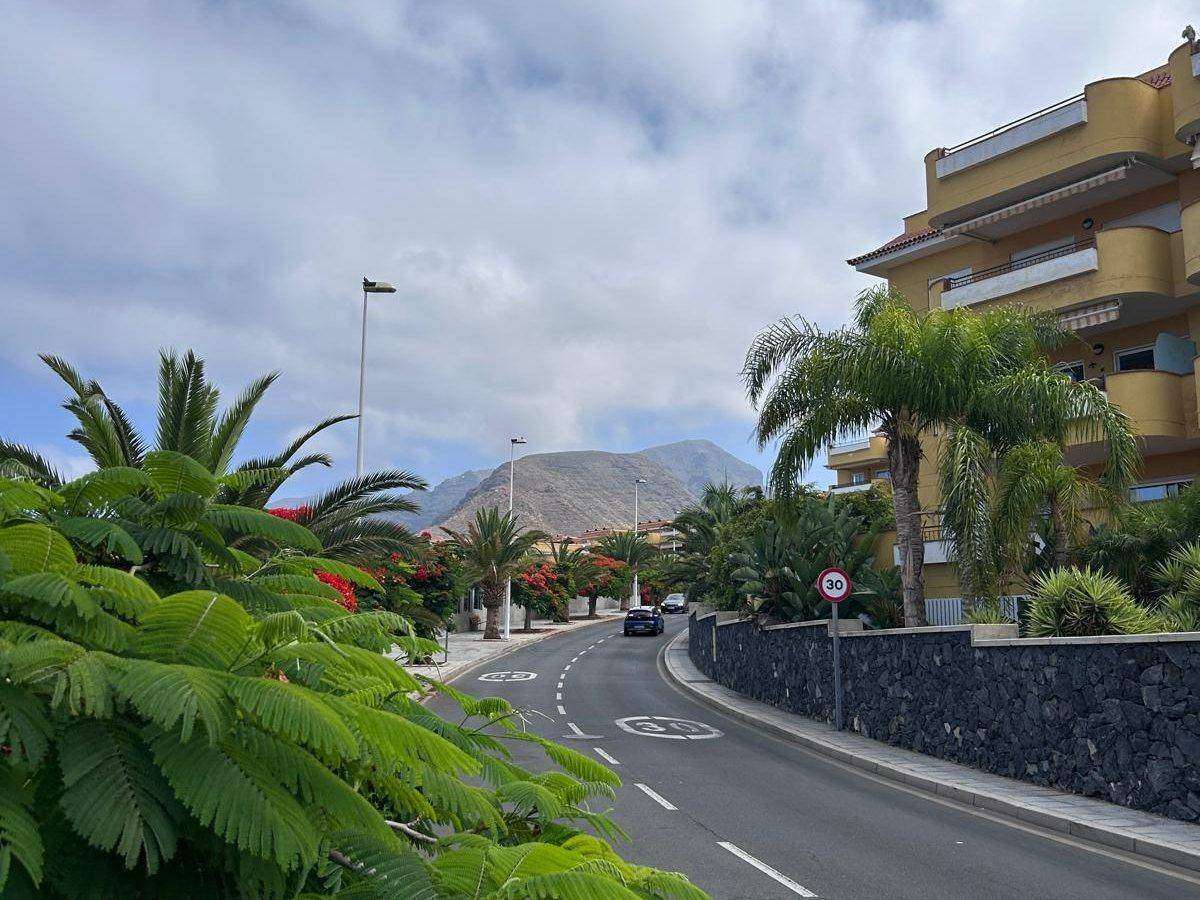 The Albatros Park complex seen from the street